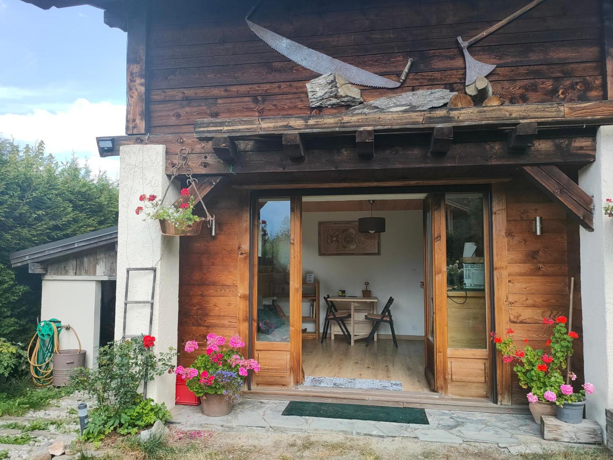 Les Trabets Beau Studio Dans La Vallee De Chamonix מראה חיצוני תמונה