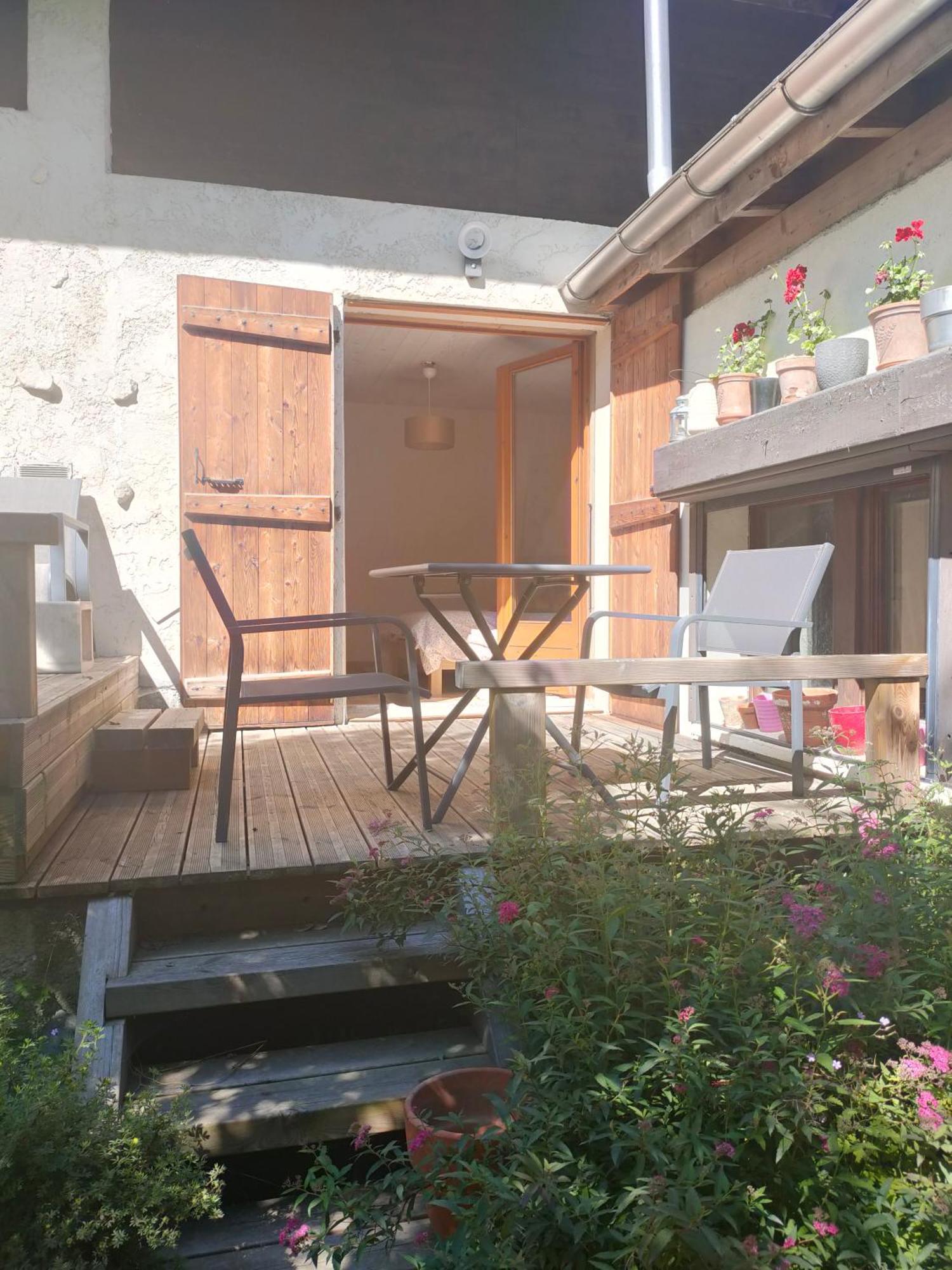 Les Trabets Beau Studio Dans La Vallee De Chamonix מראה חיצוני תמונה